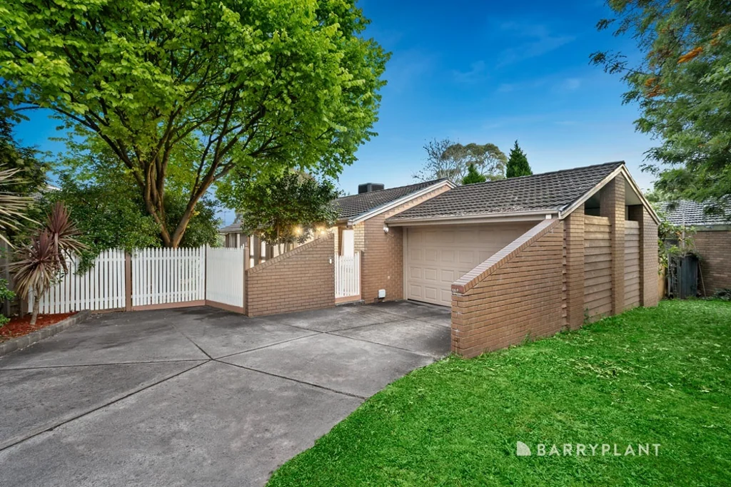 9 Birchfield Crescent, Wantirna, VIC 3152