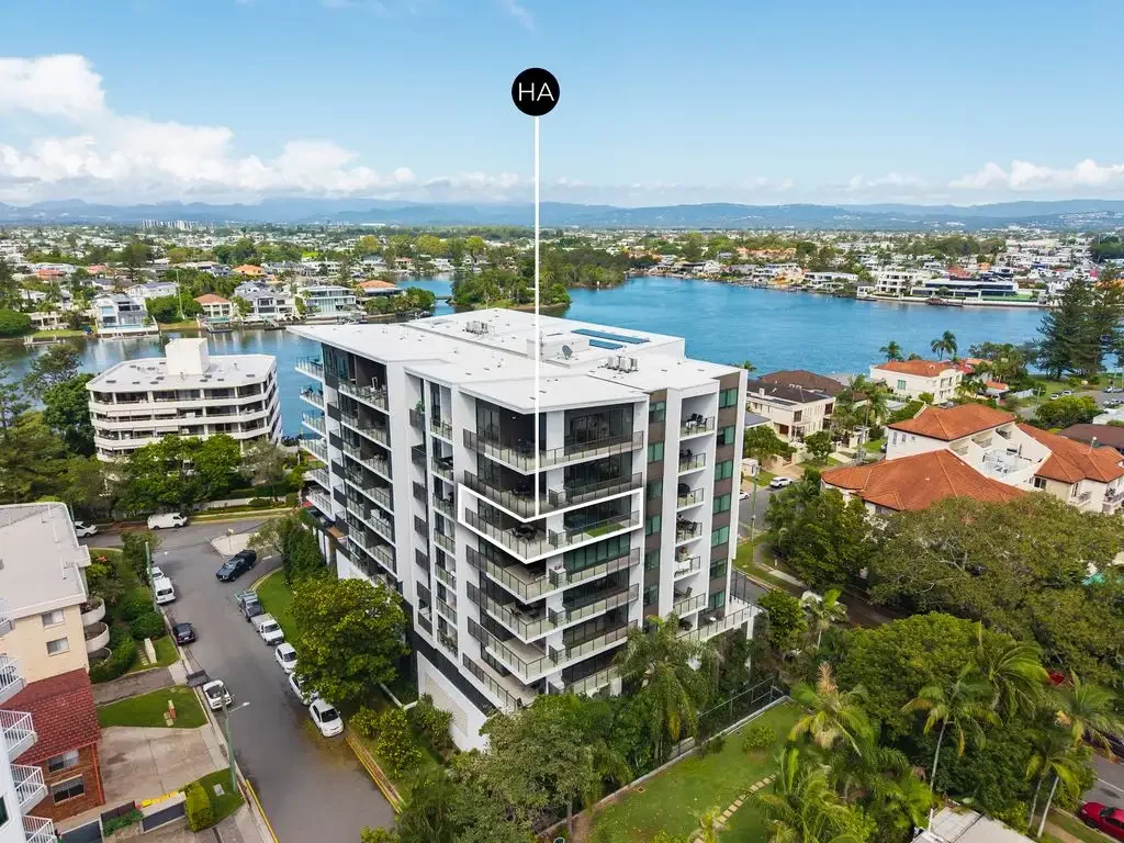 Surfers Paradise 2房  North-Facing Riverside Apartment in a Highly Sought-After Building