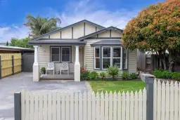 35 Third Avenue, Rosebud