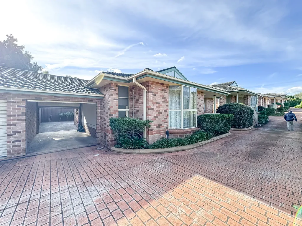 3 Bedroom Villa Available Now