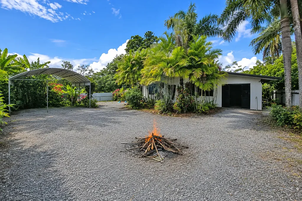 Daintree 3 Slaapkamer Tropical Living in the Heart of Daintree Village