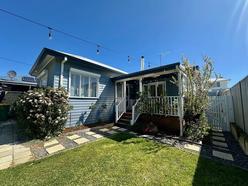 Beautifully Renovated Cottage Home