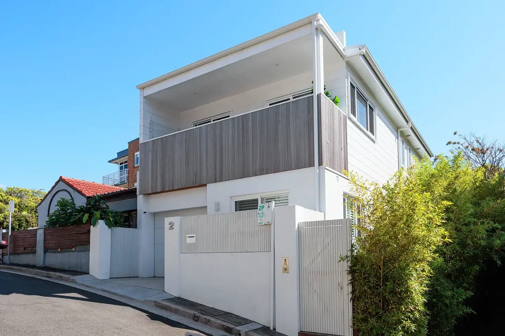 Bondi 4બેડરૂમ Sumptuous Coastal Home In Serene Bondi Pocket, Stroll To Beach With LUG