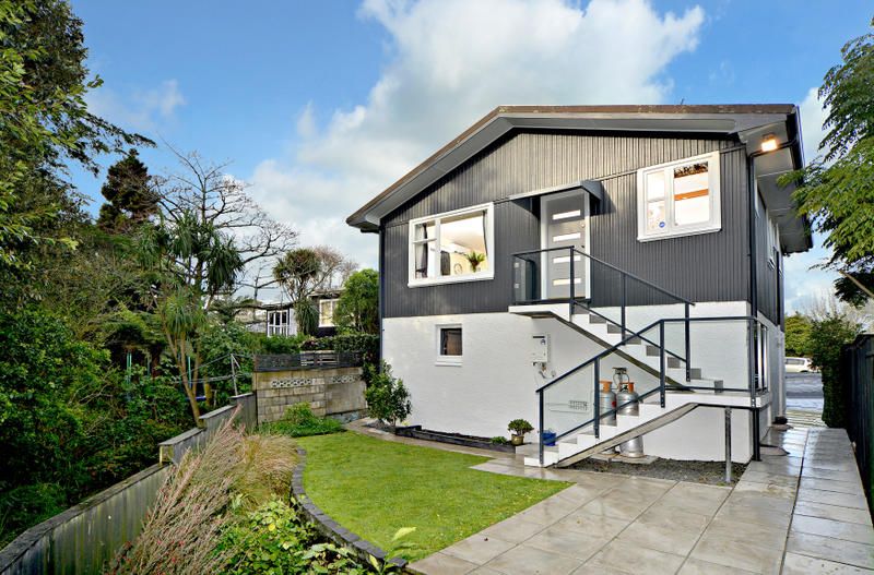 2/11 Thatcher Street, Mission Bay, Auckland, 2 ห้องนอน, 1 ห้องน้ำ