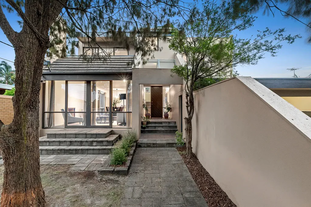 Expansive Family Sanctuary in the Heart of Caulfield South