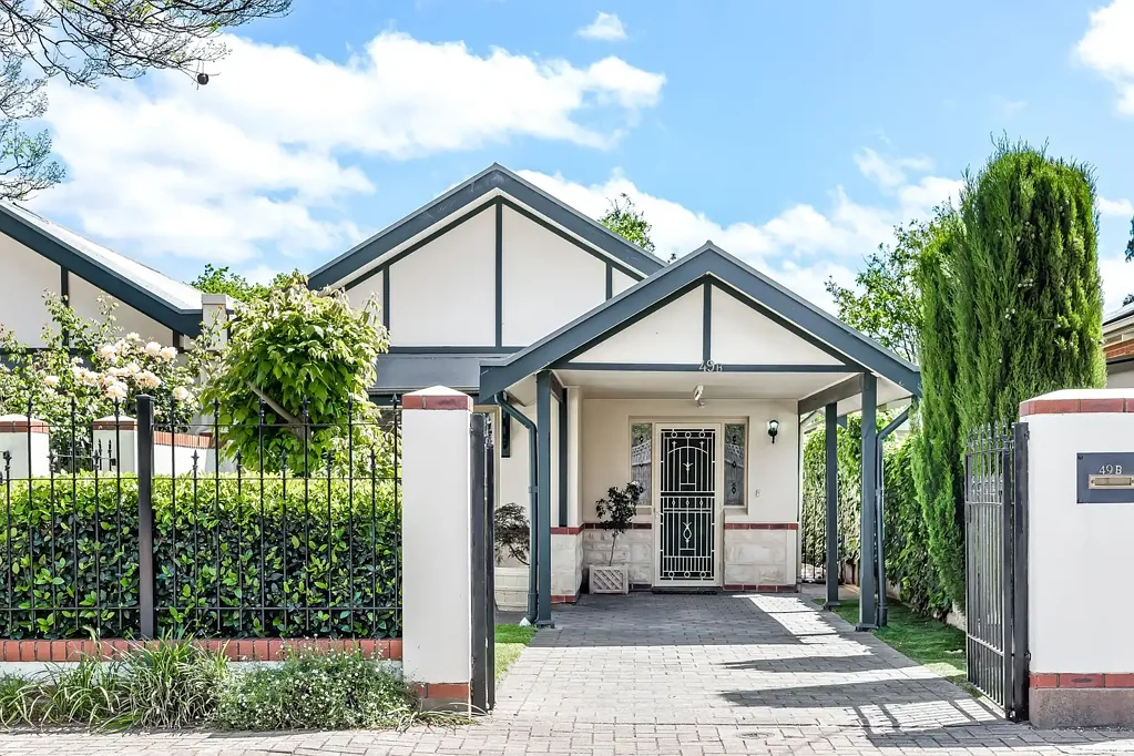 Perfectly Positioned City Fringe Living