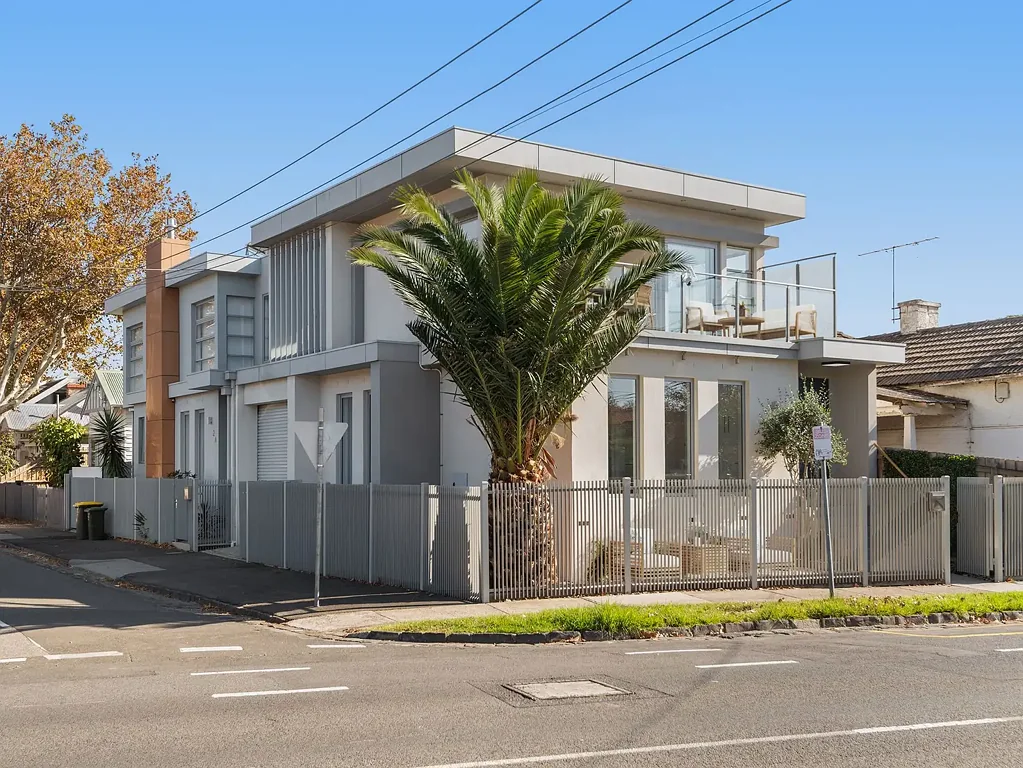 Elwood 2ห้องนอน Contemporary Bayside Living on Picturesque Barkly Street