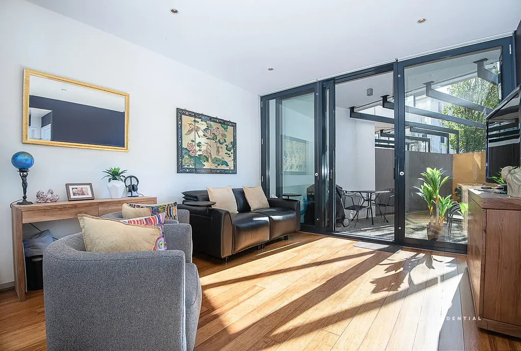 Executive Living in Prime St Kilda Road Location
