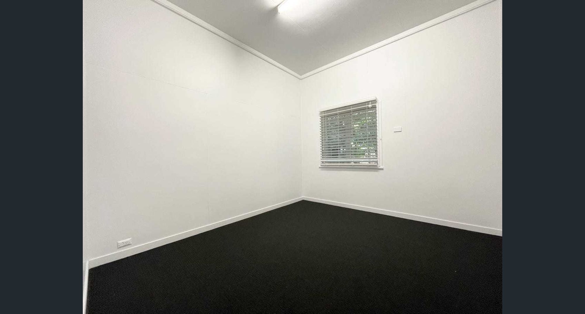 UNIT 1 4 LUSITANIA ST, NEWTOWN QLD 4305, 0房, 0浴, House