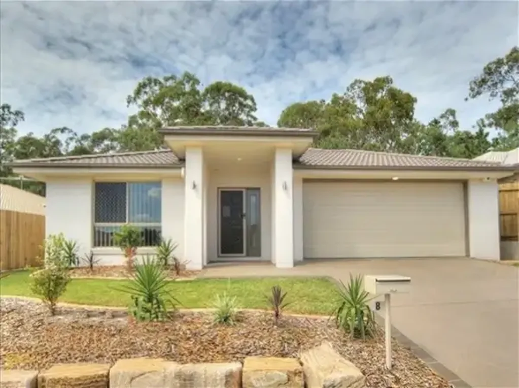Stretton College Catchment Supreme! Modern 4-Bed + Large Multi-Purpose Room (5th Bed Option) with Ducted AC & Unmatched Convenience