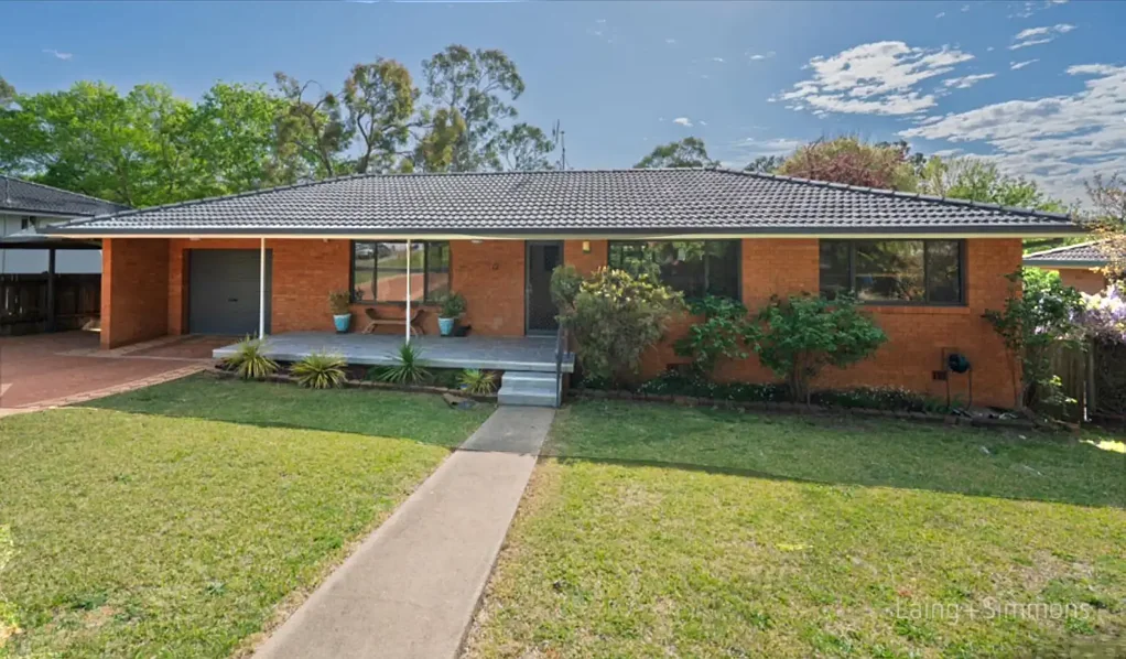 12 Kathleen Crescent, Armidale, NSW 2350