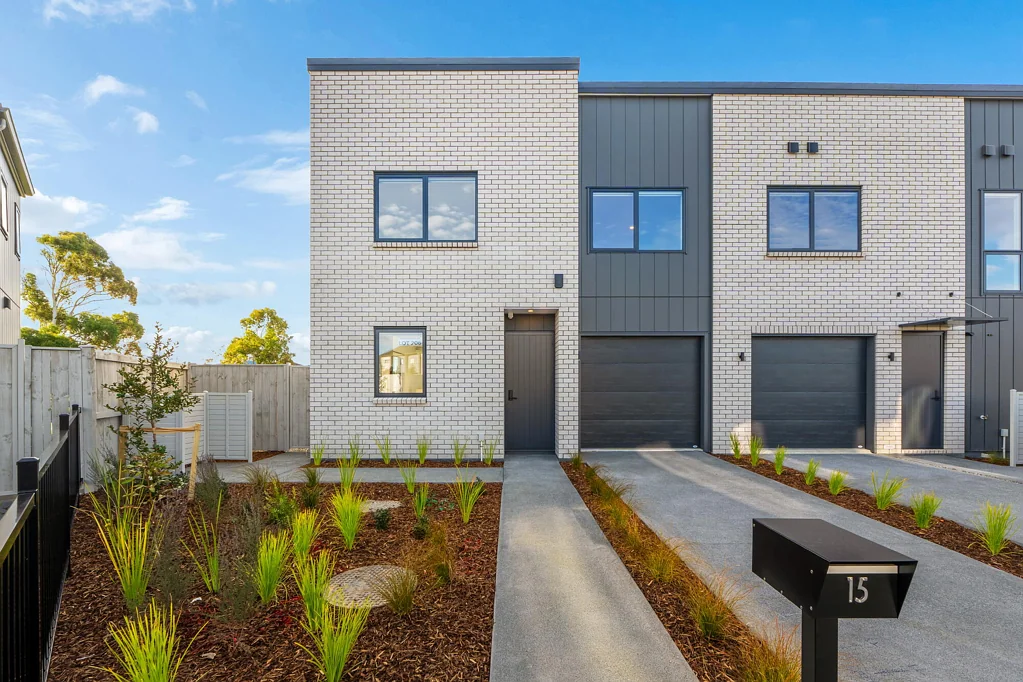 Conifer Grove 4房  Light Filled Living in Waiata Shores