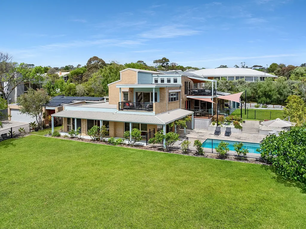 88 Bay Road, Mount Martha, VIC 3934