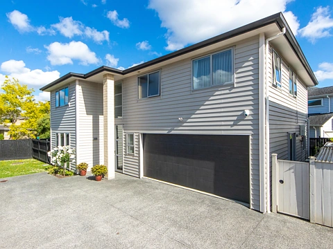 Hillsborough 6房  Luxury Living with Space, Privacy, and Versatility