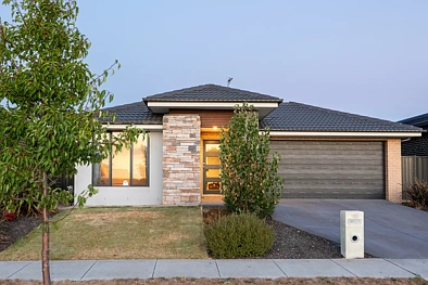 Lucas 4कमरा Stunning Modern Family Home In Lucas Locale