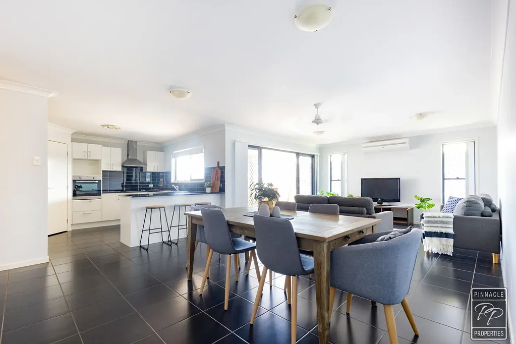 Spacious Family Home, Room For Everyone!