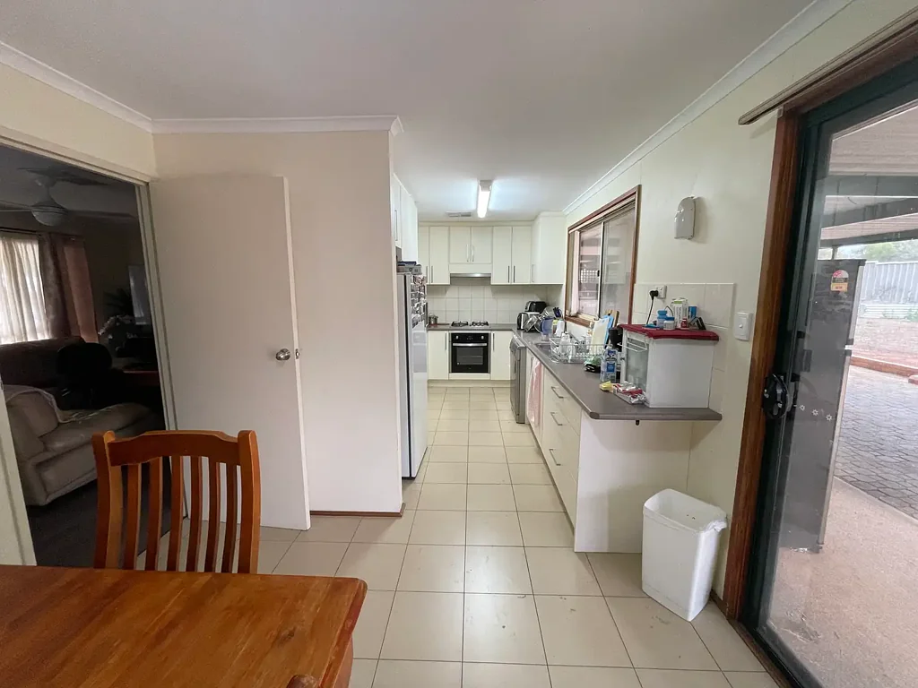 Roxby Downs 3ห้องนอน Lifestyle Home with Garage/Workshop