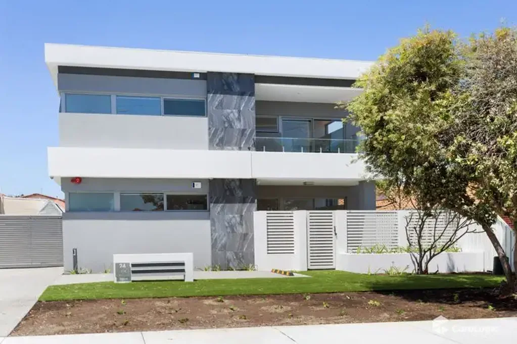 AMAZING NEAR NEW 2x2 APARTMENT IN GREAT LOCATION!!!