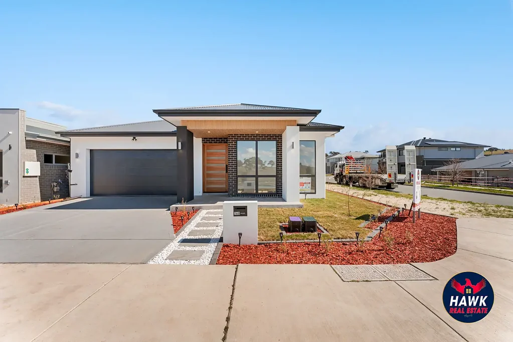 Googong 4房  Luxury Meets Lifestyle – Brand New Family Home with Premium Finishes !