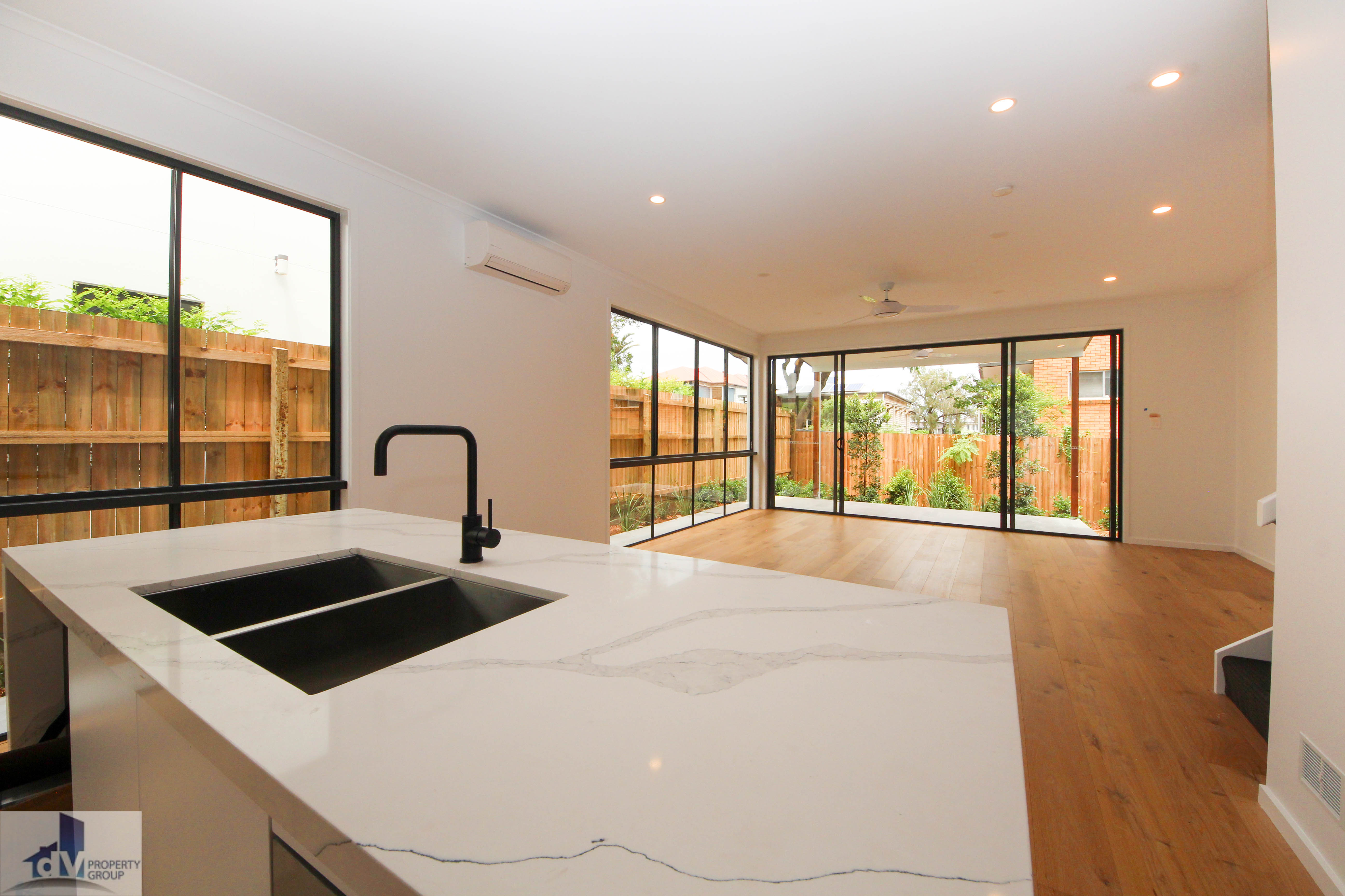 UNIT 3 18 BROUGHTON RD, KEDRON QLD 4031, 0房, 0浴, House