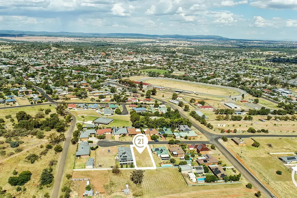 Parkes  YOUR DREAM HOME'S CANVAS !