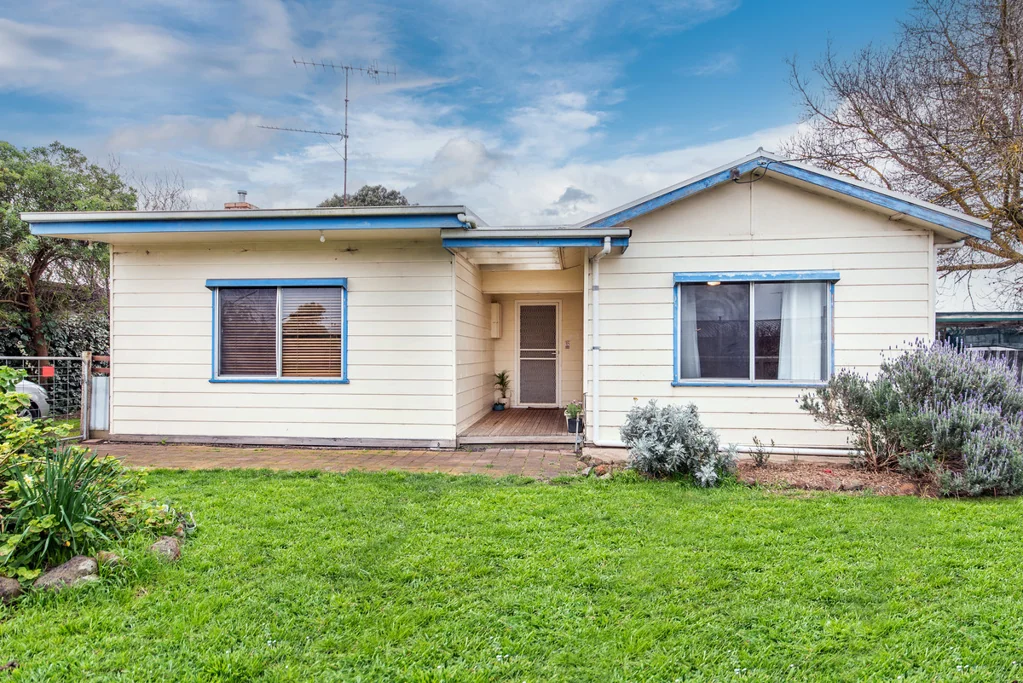 2 Walls Crescent, Hamilton, VIC 3300