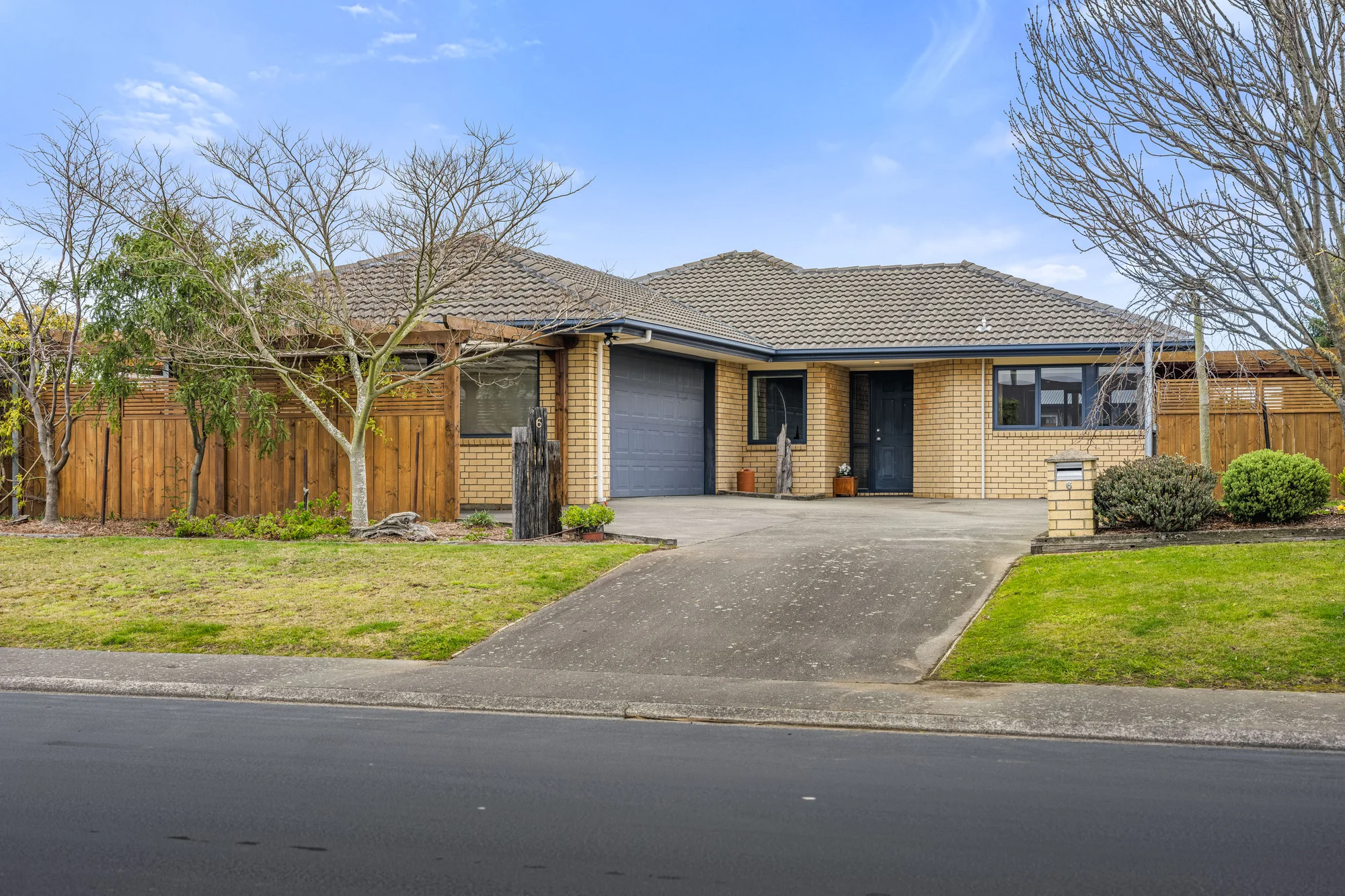 Rolleston 3कमरा Central Living with a Backyard to Love