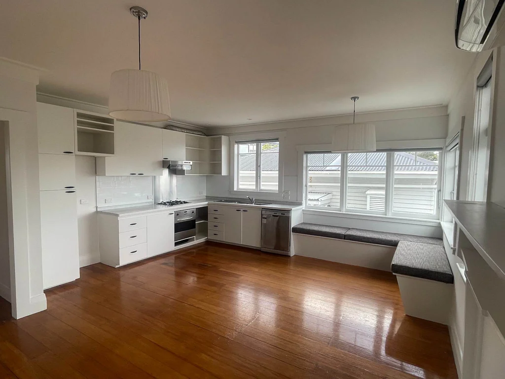 Spacious, Sunlit 3-Bedroom Residence in Grey Lynn