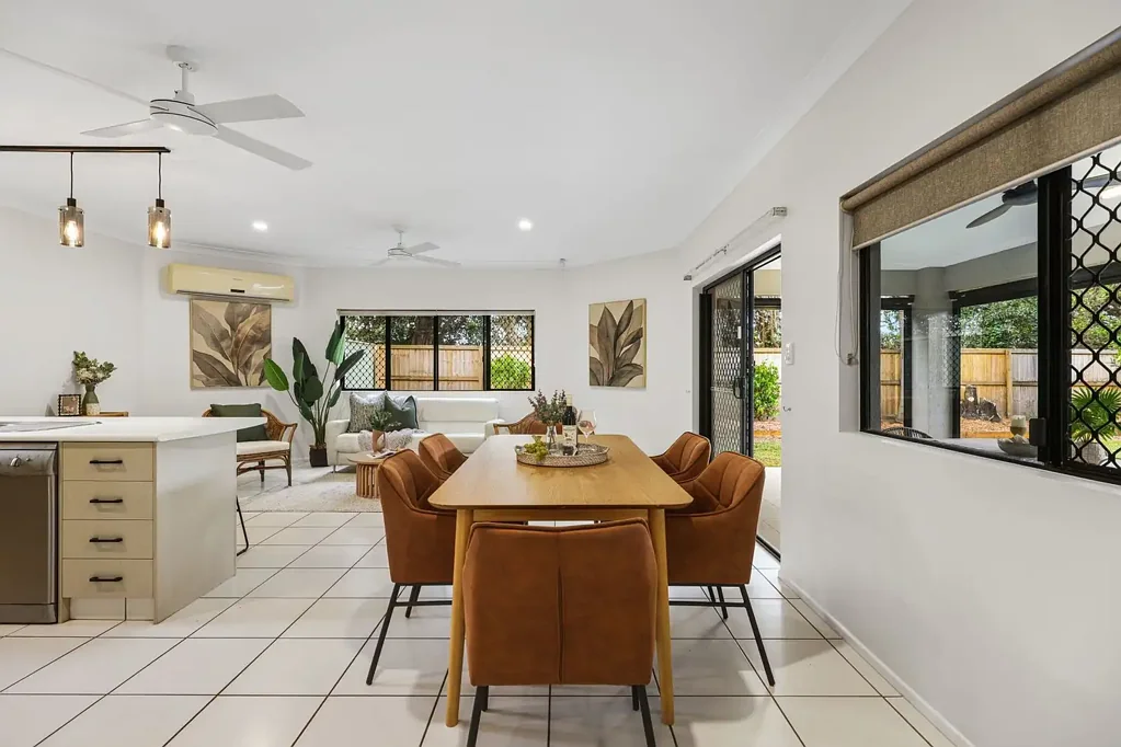 Redlynch 4ห้องนอน No.15 SPRINGBROOK AVENUE | Redlynch