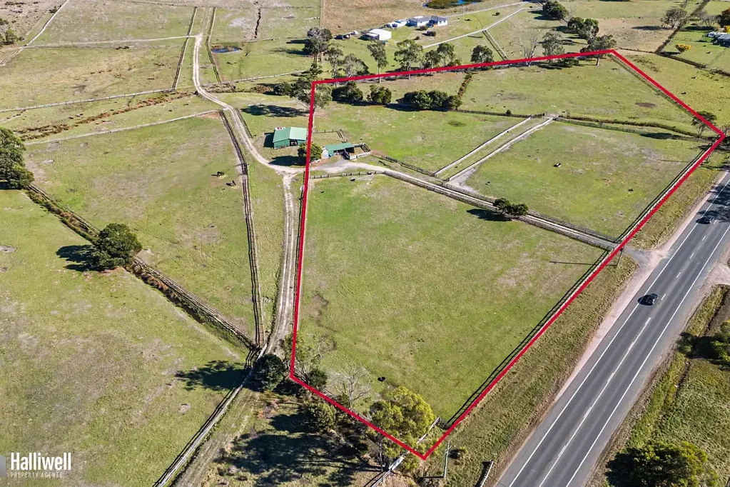 Latrobe  Prime Lifestyle Opportunity – 6.6 Acres on the Edge of Town