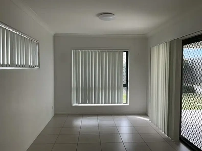 地址保密, Raceview, QLD 4305, 4房, 2浴, House