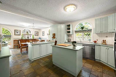 1B Barberry Court, Bright, VIC 3741, 6 rūma, 3 rūma horoi, House