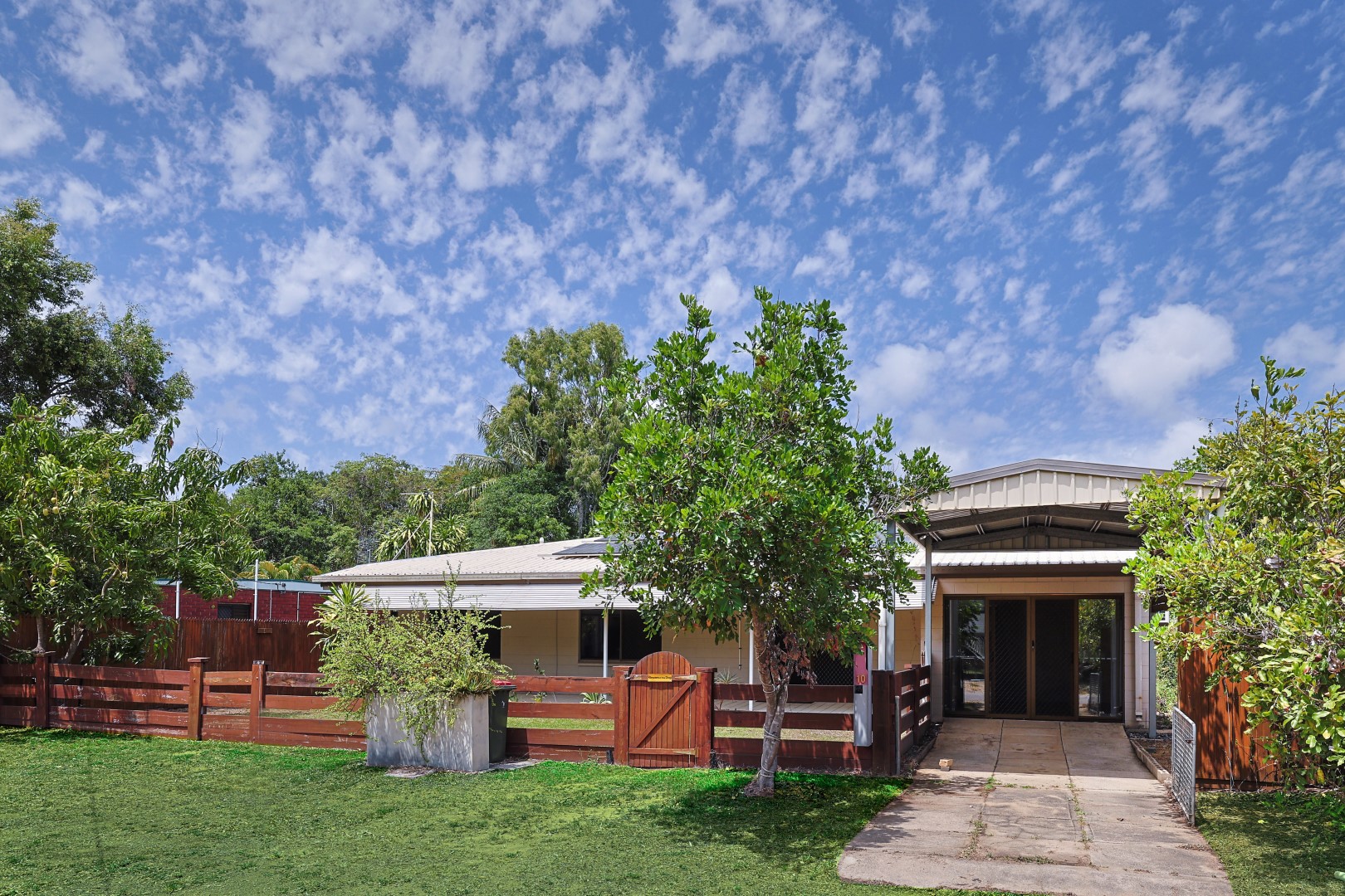 10 CAY ST, SAUNDERS BEACH QLD 4818, 0 Bedrooms, 0 Bathrooms, House