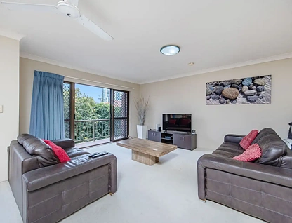 11/22 Commodore Drive, Surfers Paradise, Gold Coast, 2房, 1浴, Apartment