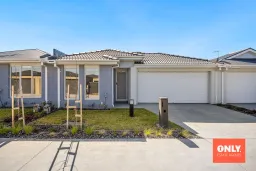 8 Bowerbird Place, Officer