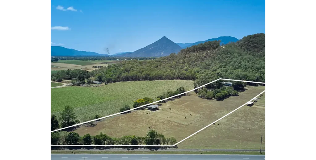 Gordonvale 5બેડરૂમ 6 Acres - Five Bedrooms, Horse Paddocks, Pool & Tennis Court - The Complete Lifestyle Package