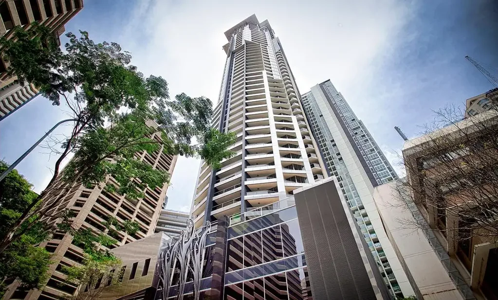 1 Bed + Study in the Centre CBD