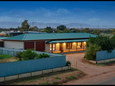 Port Augusta 4 Bedroom Space, Style & Exceptional Lifestyle Facilities on 2.25 Acres!