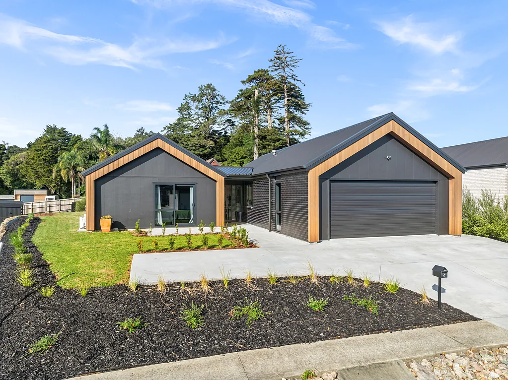 Maunu 3Kwarto Maunu Perfection - Stylish, Spacious & Private