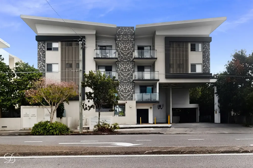 Modern Apartment Living with Resort-Style Facilities