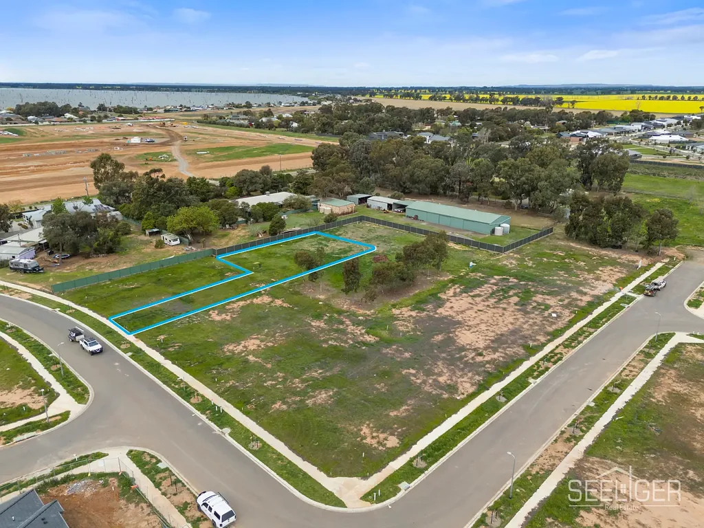 Yarrawonga Large block in Woodlands Green Estate!