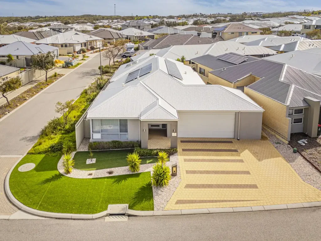 7 Whistling Drive, Alkimos, WA 6038