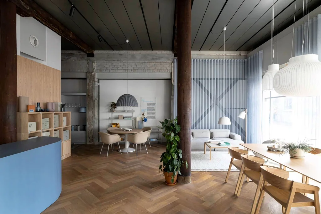 Newmarket NEWMARKET CORNER SHOWROOM