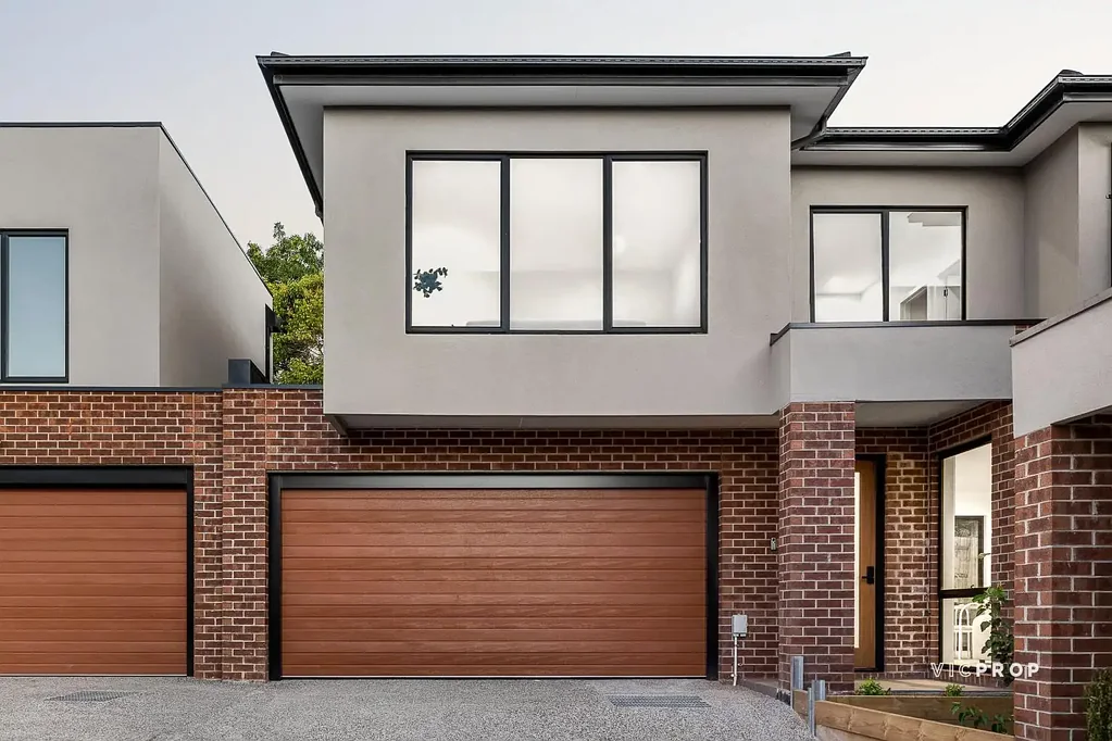 2/1 Thomas Court, Doncaster, VIC 3108