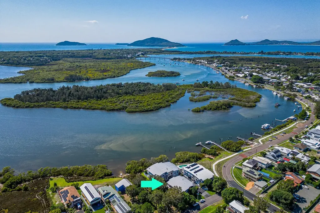 Tea Gardens 3ห้องนอน Experience Luxury Waterside Living at "The Pier"