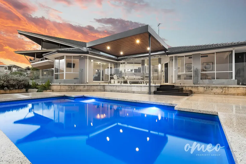 21 Castellon Crescent, Coogee, WA 6166
