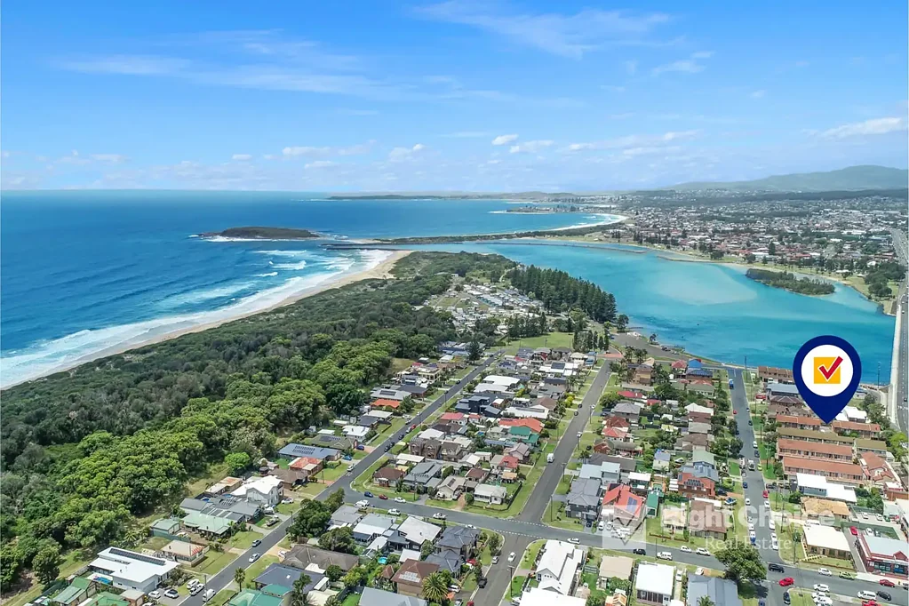 Windang 2 Bedroom Coastal Charm & Lifestyle Convenience – Just Steps to the Water