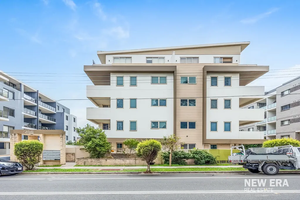 Wentworthville 2房 Wentworthville热门地段 东向朝向 宽敞起居 自然采光 主卧套间 厨房电器齐全 分体空调 安全停车 近学校交通购物 Prime Location | Exceptional Lifestyle Appeal