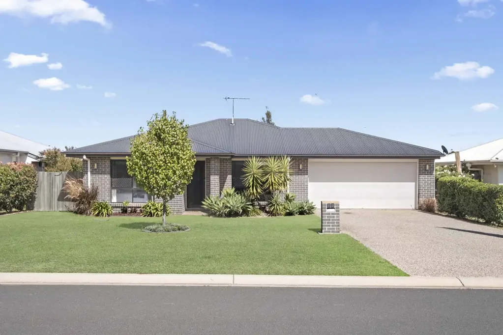 17 Magpie Drive, Cambooya, QLD 4358