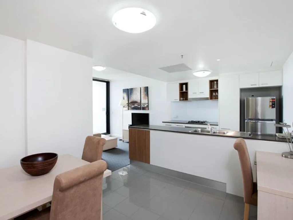 Fully Furnished Apartment @ Charlotte Towers